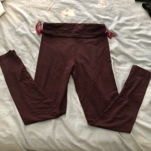 Maroon Victoria sport leggings